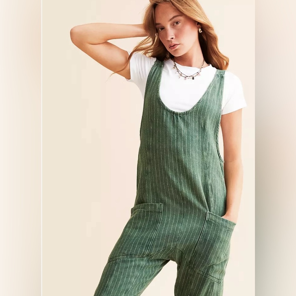 High Roller Overall Jumpsuit
FREE PEOPLE